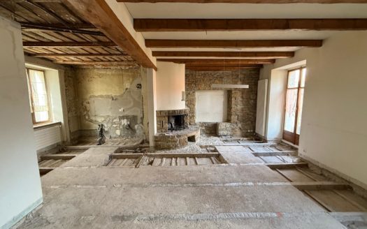 À vendre : Villa mitoyenne à rénover avec garage individuel